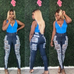 Distressed High Rise Jeans